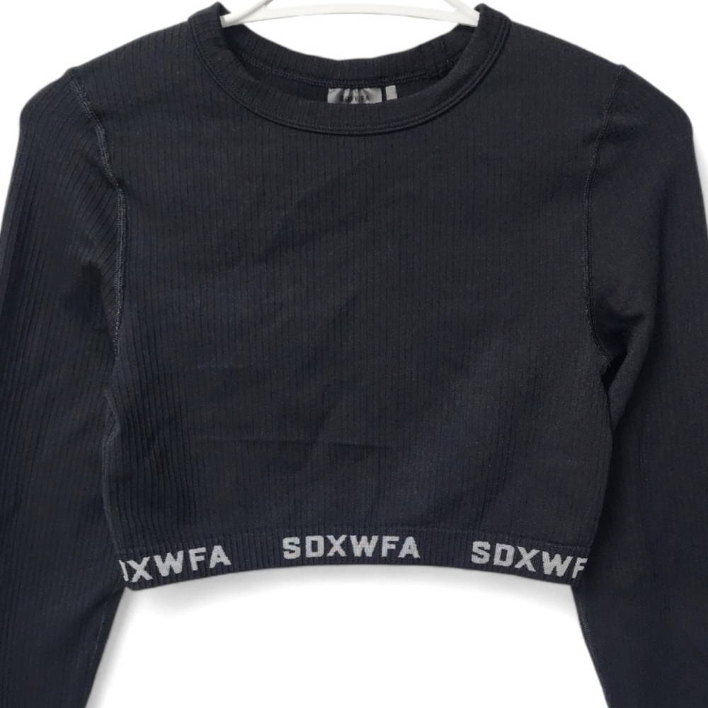 Sarah’s Day x White Fox Boutique Seamless Long Sleeve Crop Top - Picture 4 of 5